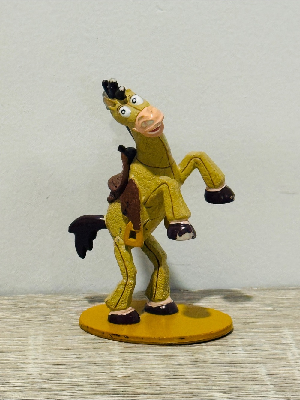 Vintage Disney Pixar Toy Story 2 Bullseye PVC Mini Figure Base Rare Collectible